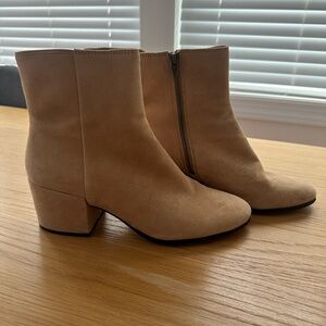Dolce Vita Elegant Tan Ankle Boots